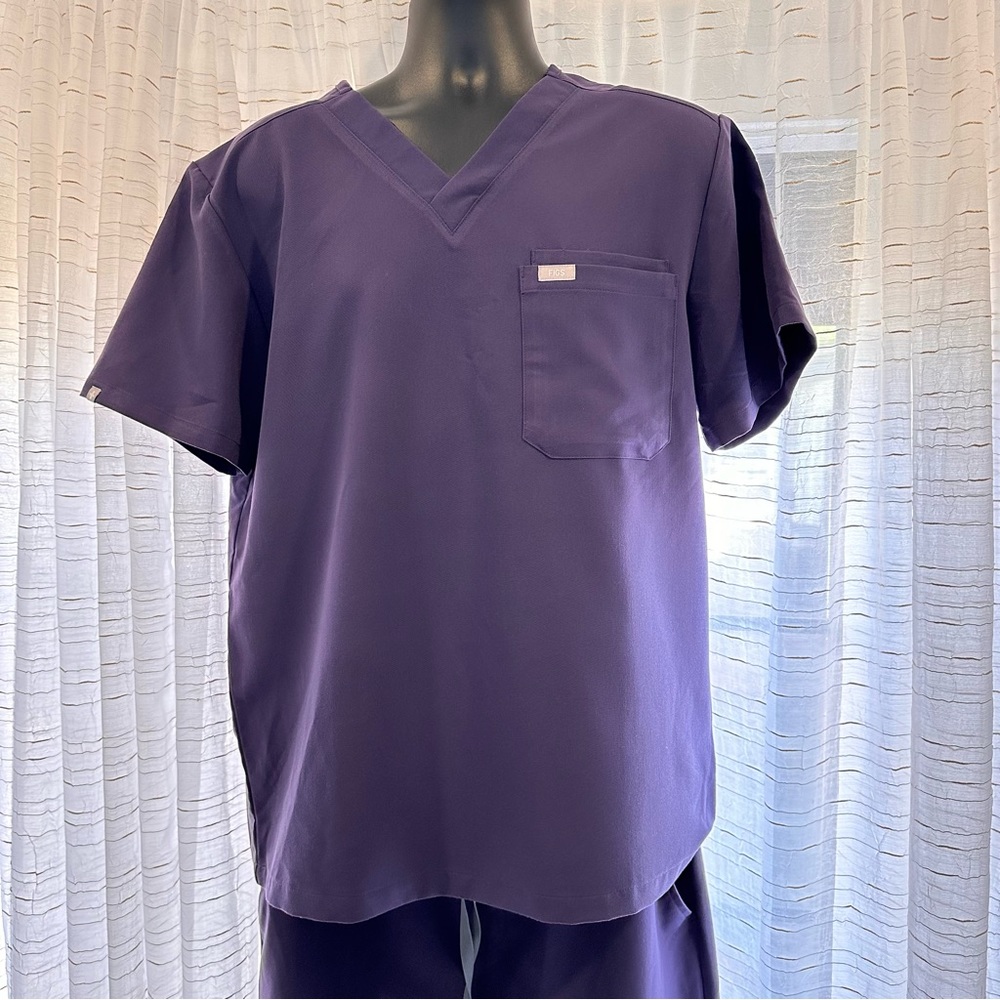Purple shadow size large jogger scrubs set